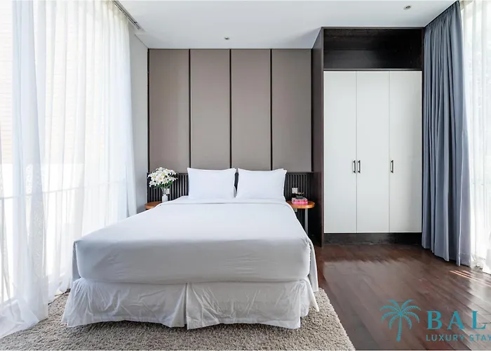 Alina 3br Pool Free Airport Pickup & Fast Wifi